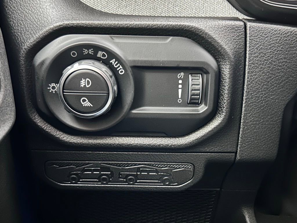 New 2025 Jeep Gladiator Sport image 23