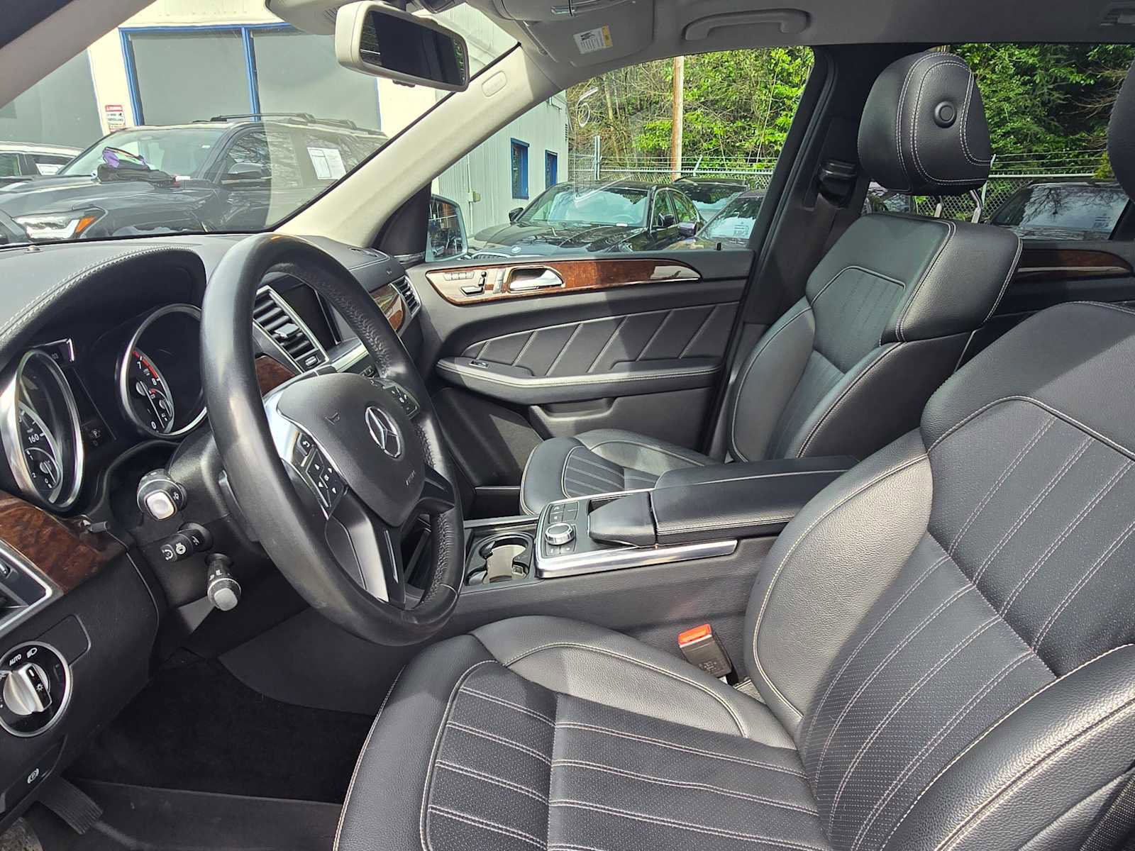 Used 2015 Mercedes-Benz GL 450 4MATIC image 21