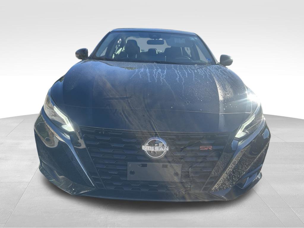 Used 2023 Nissan Altima 2.5 SR w/ SR Premium Package FWD image 11