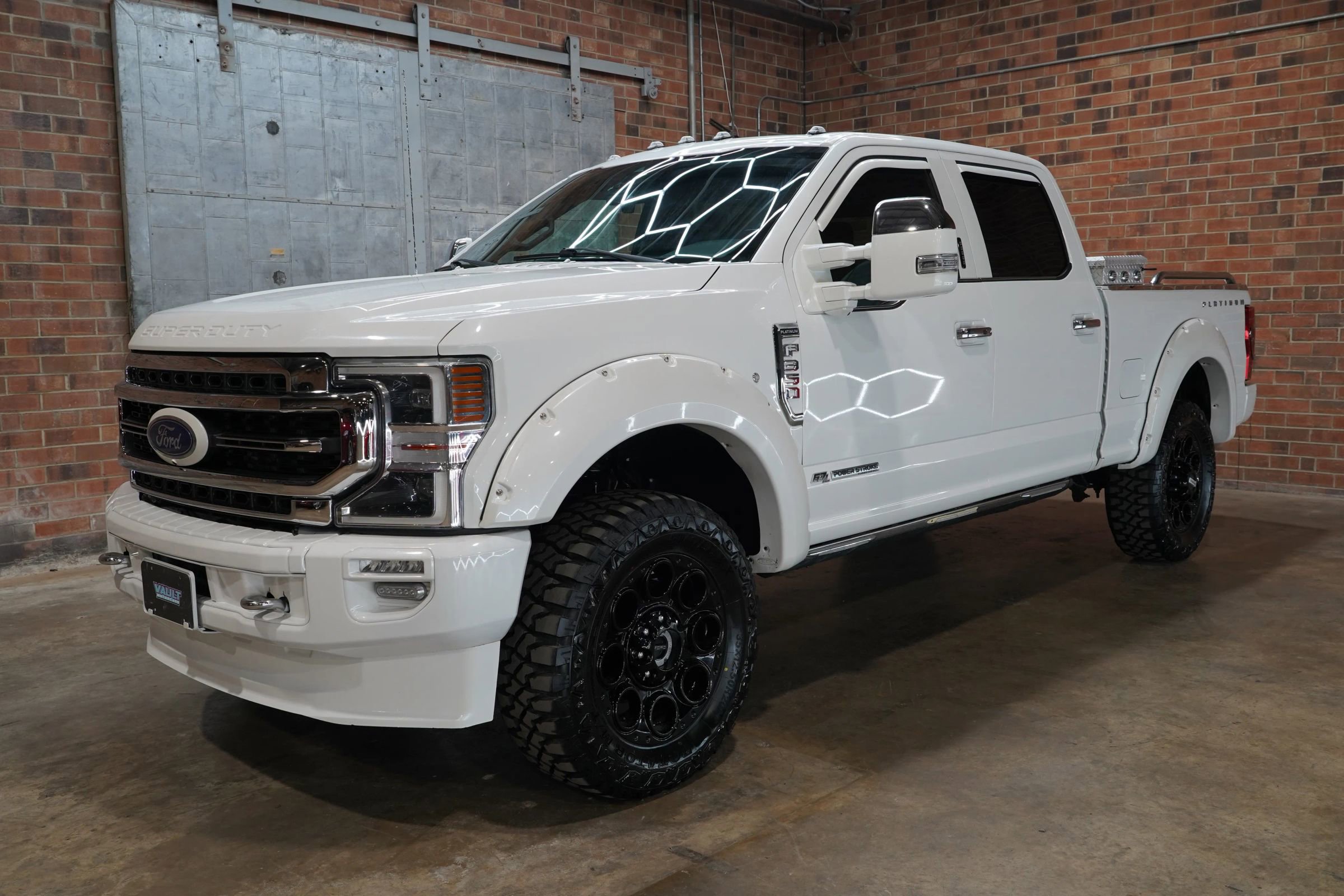 Used 2020 Ford F350 Platinum w/ FX4 Off-Road Package image 7