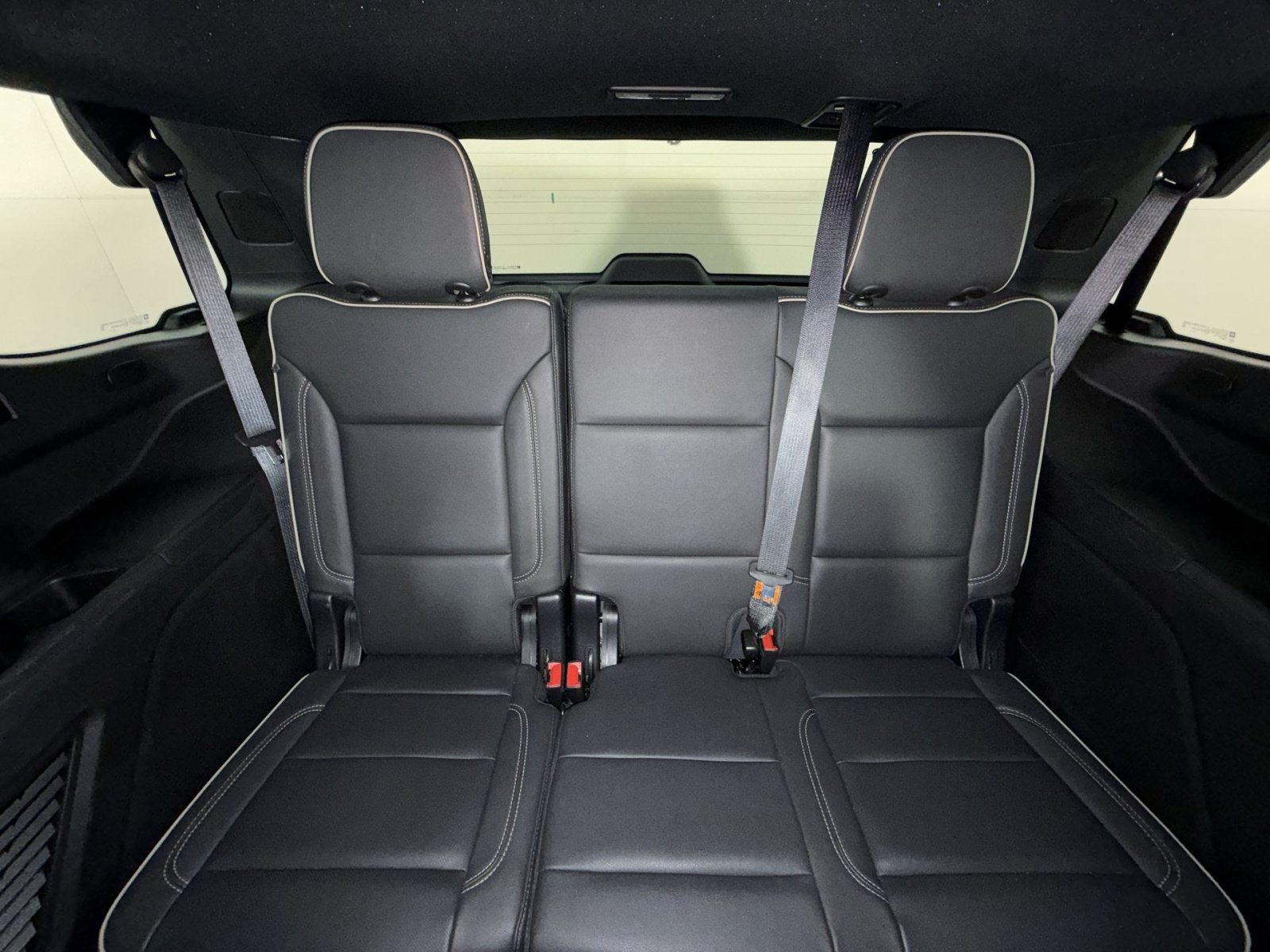Used 2023 Chevrolet Tahoe Premier AWD/4WD image 24