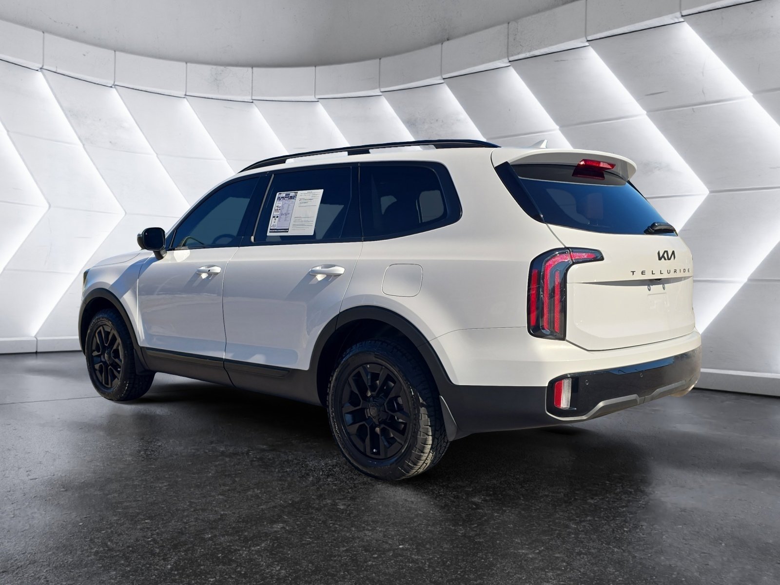 Used 2025 Kia Telluride EX X-Pro image 3