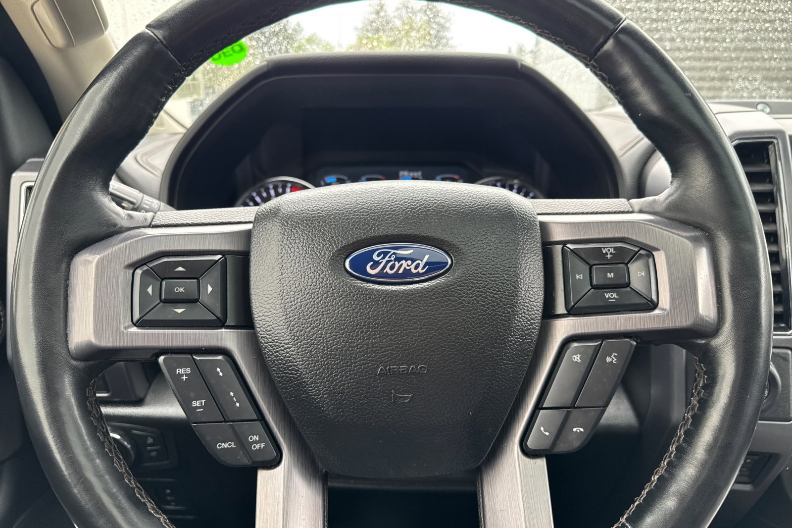 Used 2019 Ford Expedition Platinum AWD/4WD image 25
