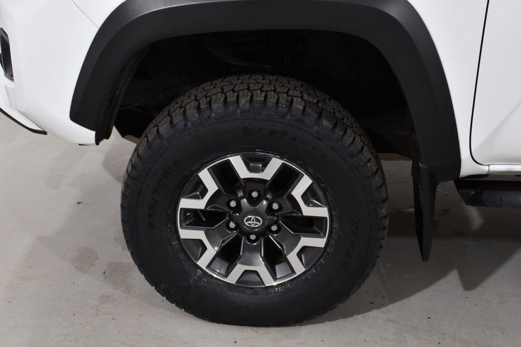 Used 2017 Toyota Tacoma TRD Off-Road w/ Tow Package (A/T) AWD/4WD image 22