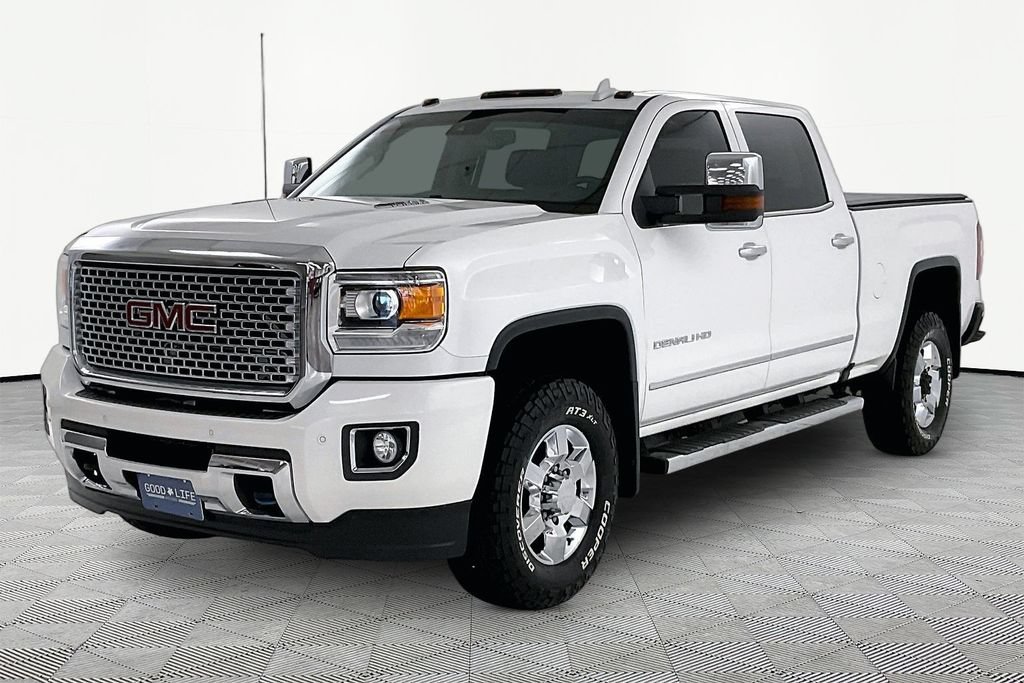 Used 2016 GMC Sierra 3500 Denali w/ Driver Alert Package AWD/4WD image 3