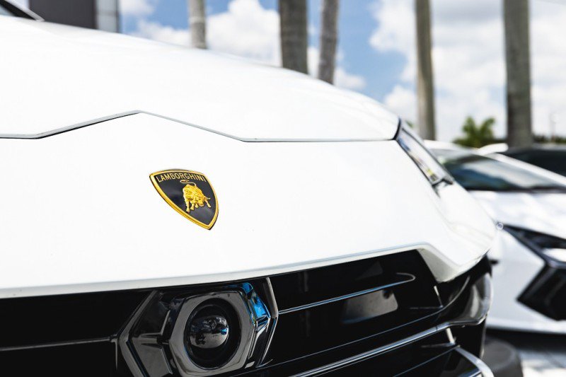Used 2024 Lamborghini Urus S AWD/4WD image 12