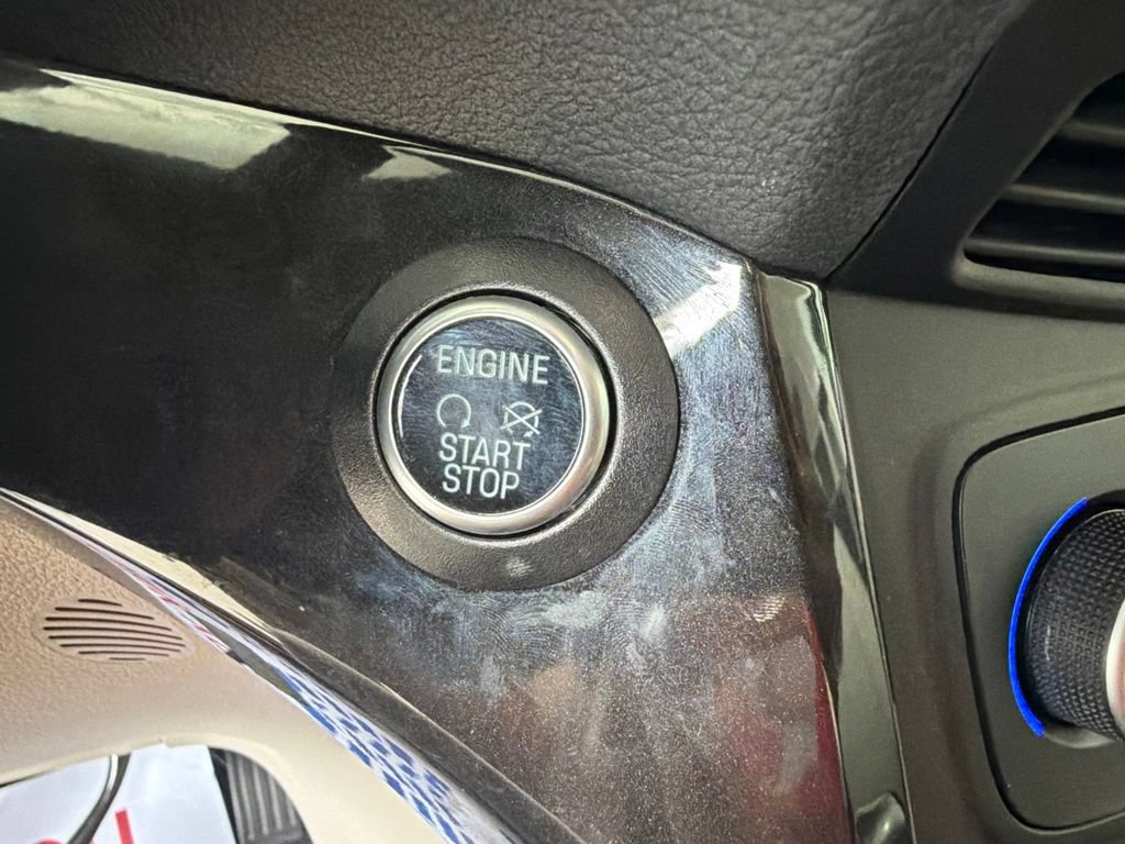 Used 2019 Ford Escape Titanium AWD/4WD image 17