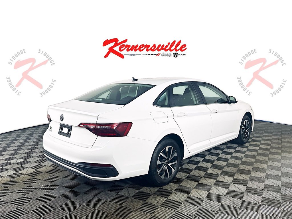 Used 2024 Volkswagen Jetta S image 7