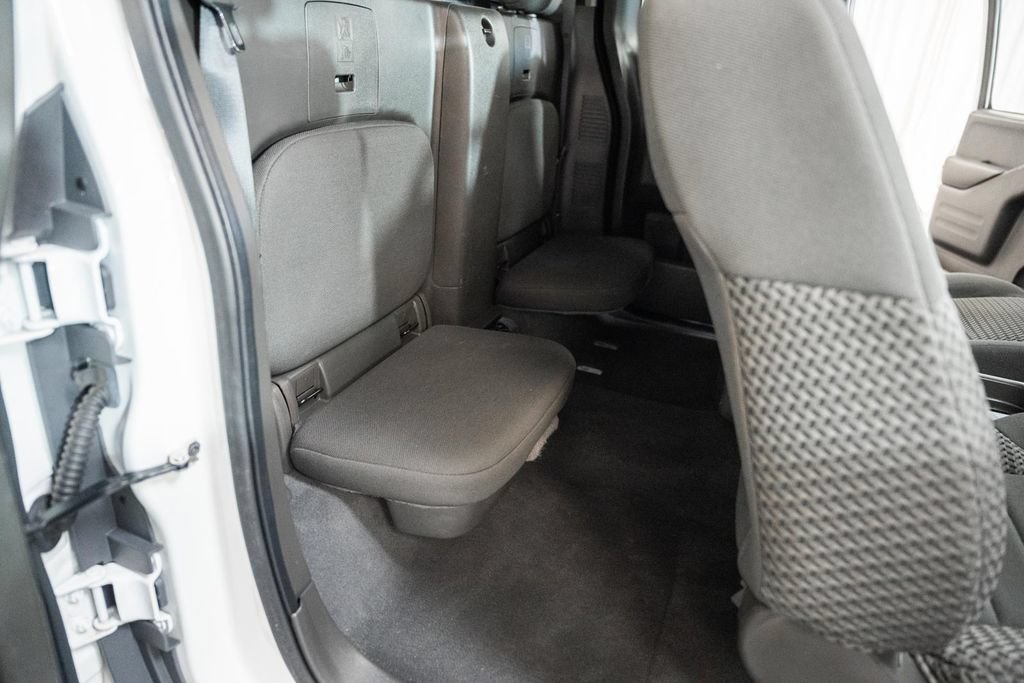 Used 2021 Nissan Frontier SV RWD image 32