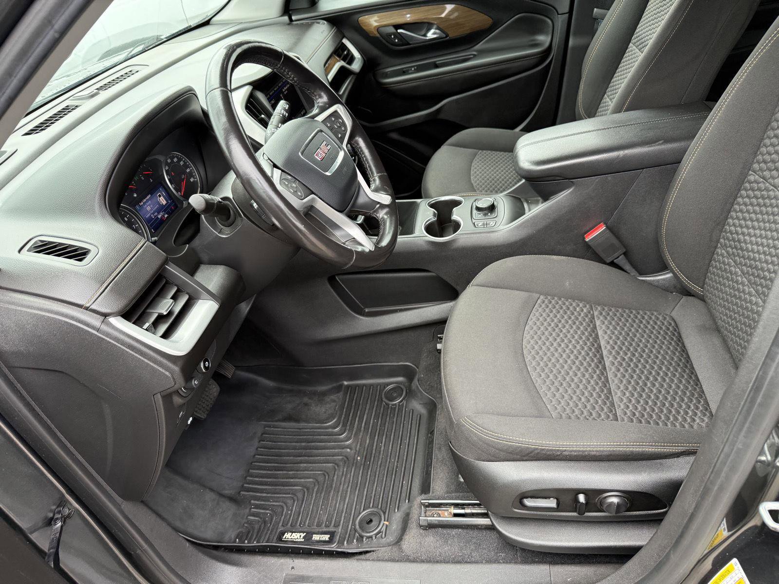 Used 2020 GMC Terrain SLE w/ Driver Convenience Package FWD image 11
