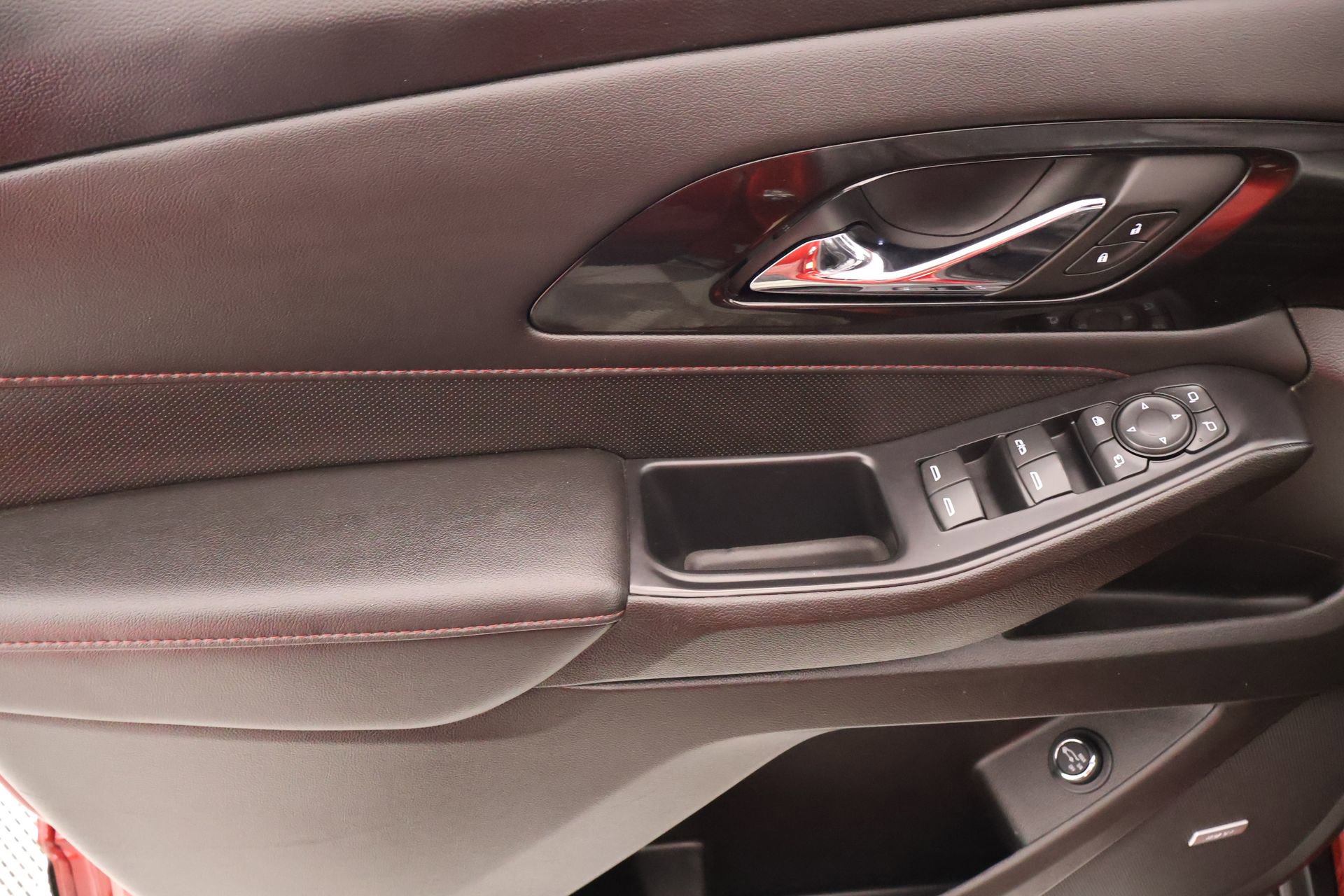 Used 2022 Chevrolet Traverse RS w/ LPO, Floor Liner Package image 16