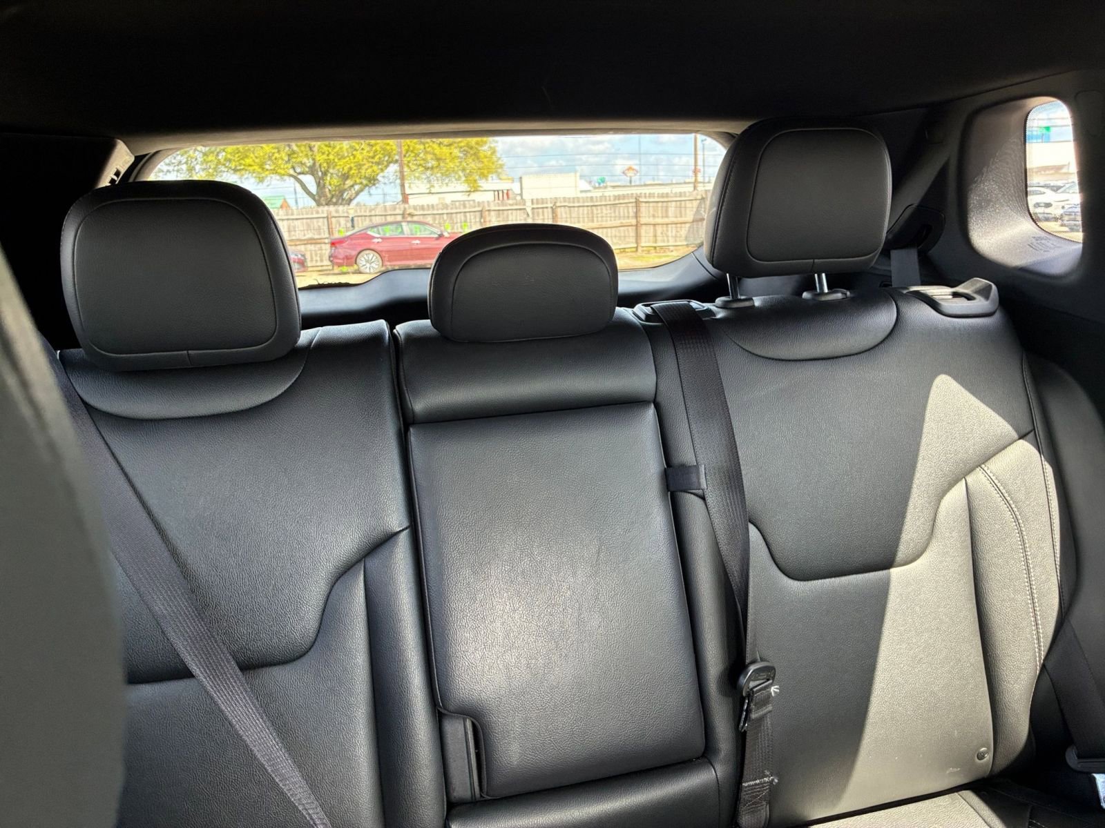 Used 2025 Jeep Compass Limited image 36