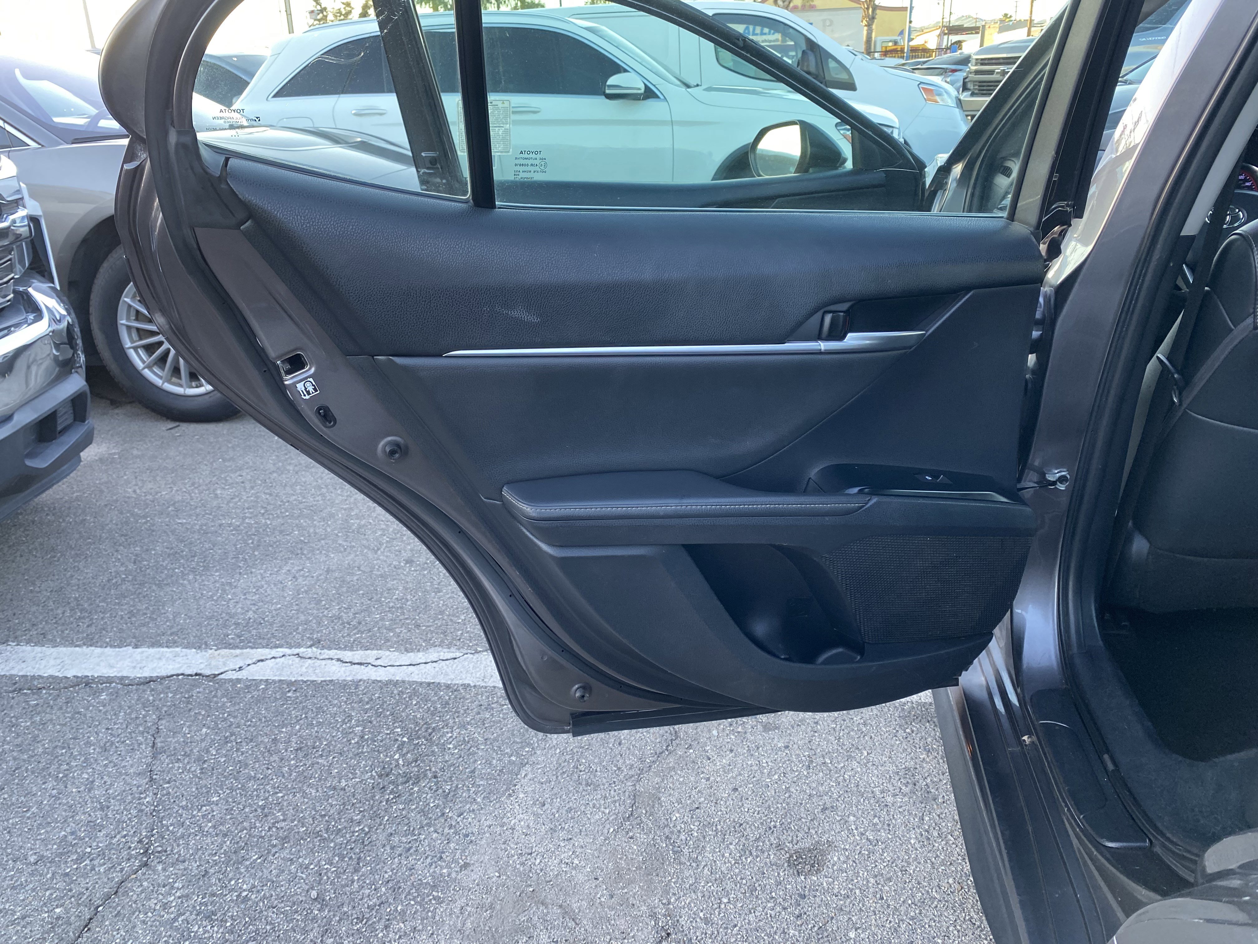 Used 2019 Toyota Camry XSE FWD image 17