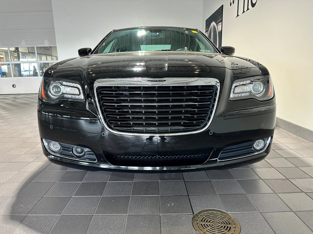 Used 2012 Chrysler 300 S w/ Luxury Group AWD/4WD image 2