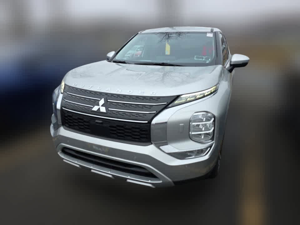 Used 2022 Mitsubishi Outlander SE AWD/4WD image 2