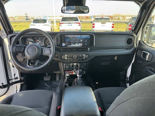 Used 2024 Jeep Wrangler Unlimited Rubicon image 31