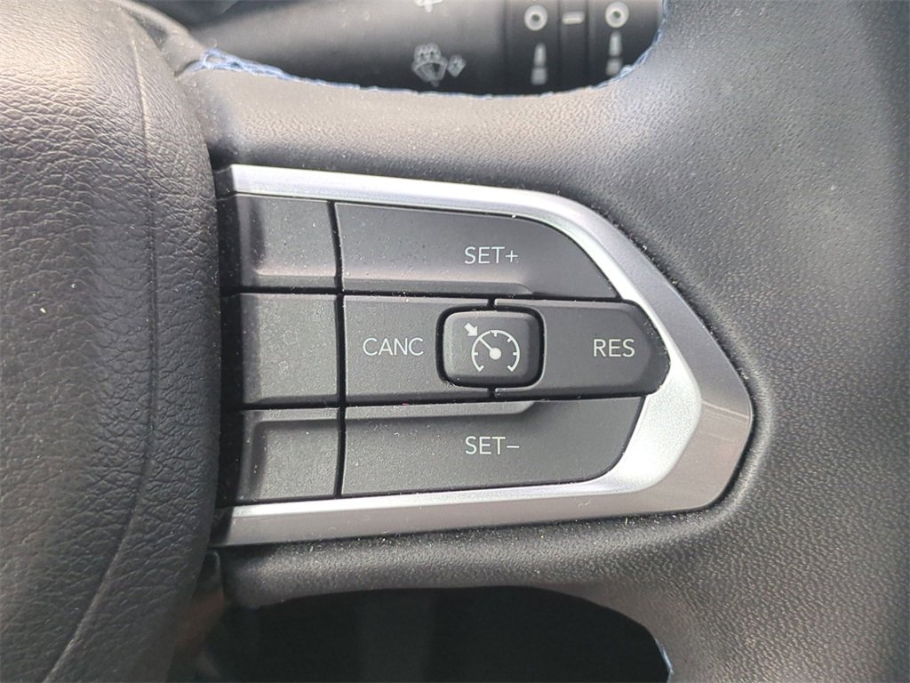 Used 2022 Jeep Compass Latitude w/ Sun and Sound Group image 27