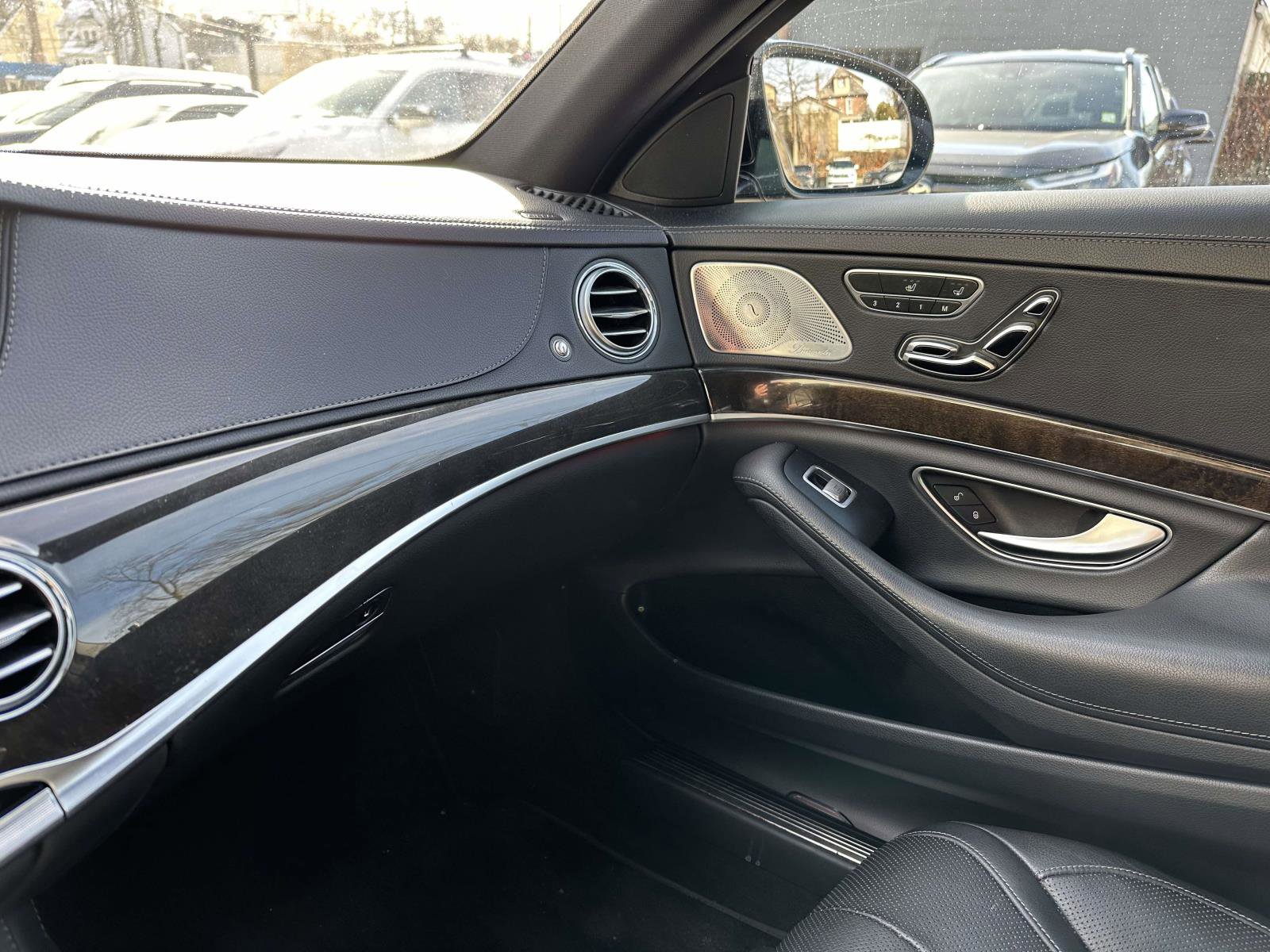 Used 2015 Mercedes-Benz S 550 S 550 image 31