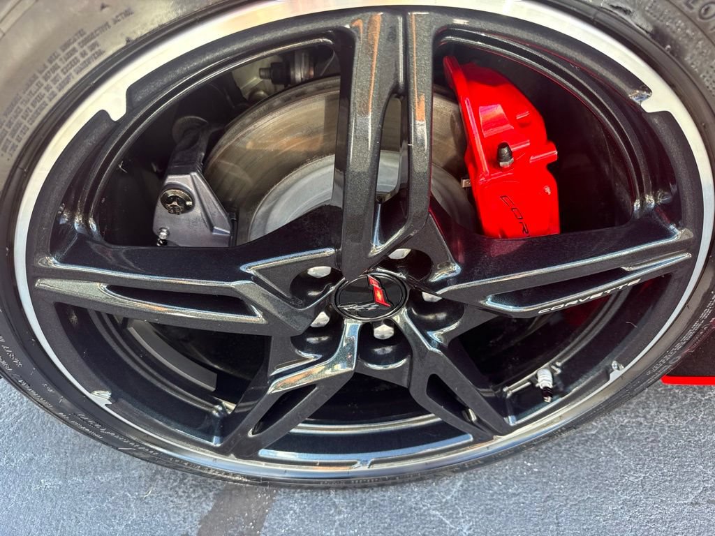 Used 2020 Chevrolet Corvette Stingray Coupe w/ 1LT RWD image 32