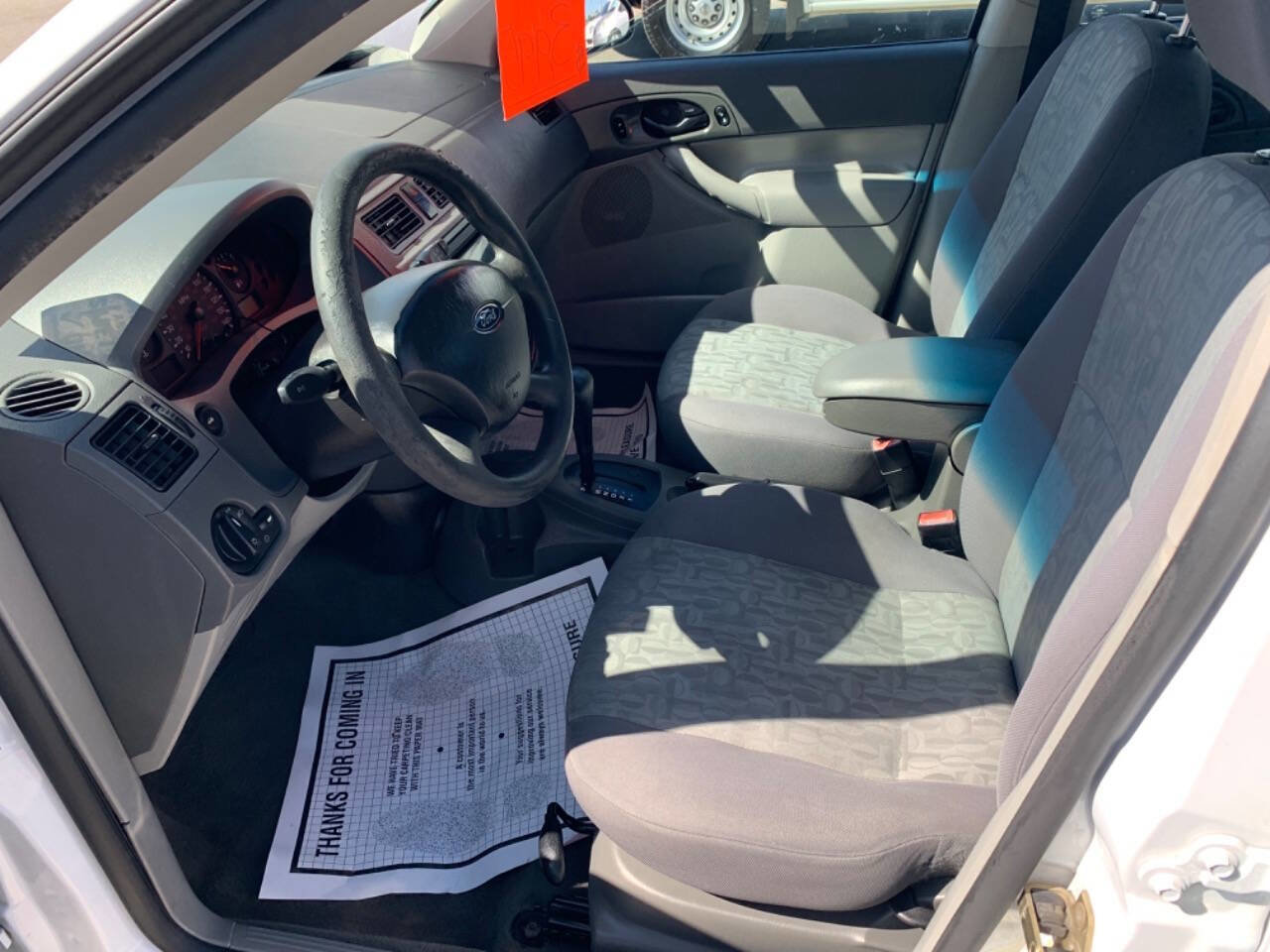 Used 2005 Ford Focus SE FWD image 12