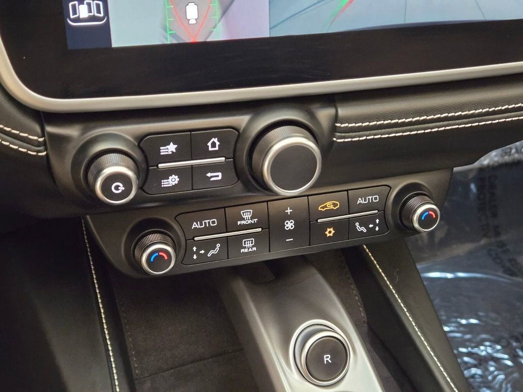 Used 2022 Ferrari Portofino M RWD image 41