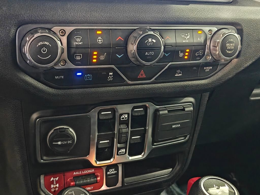 Used 2024 Jeep Wrangler Unlimited image 8