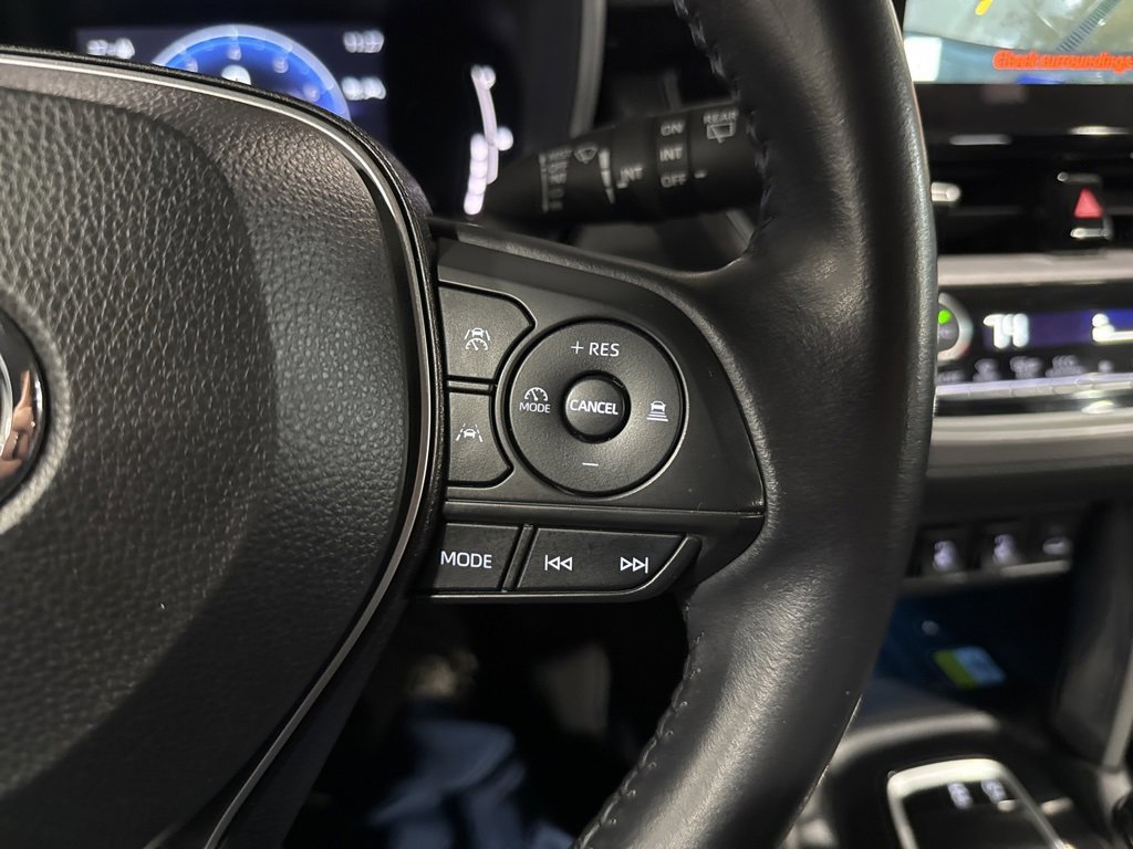 Used 2023 Toyota Corolla Cross XLE image 15