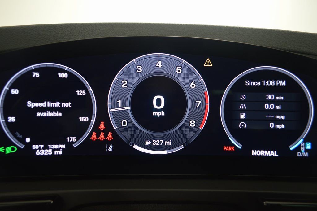 Certified 2025 Porsche Cayenne image 9