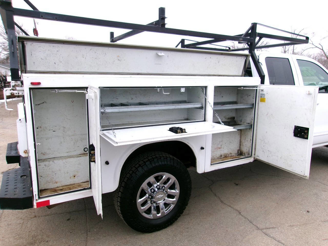 Used 2017 Chevrolet Silverado 3500 LT image 6