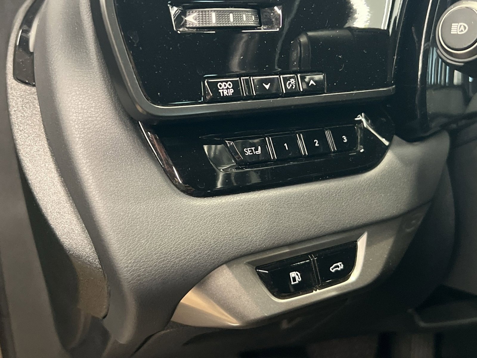 Used 2023 Lexus RX 350 w/ Accessory Package (Z1) AWD/4WD image 26