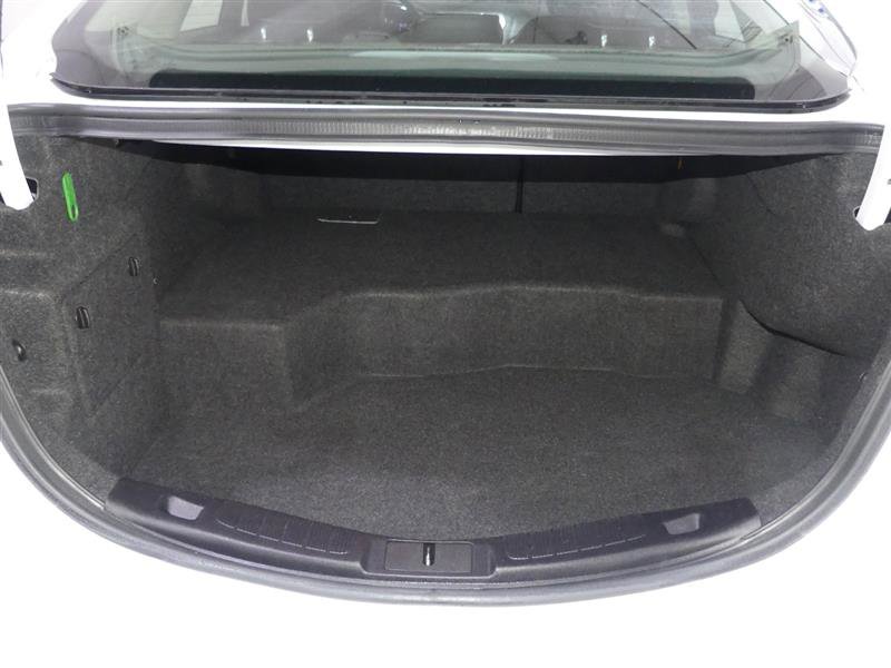 Used 2017 Ford Fusion SE w/ Equipment Group 601A image 9