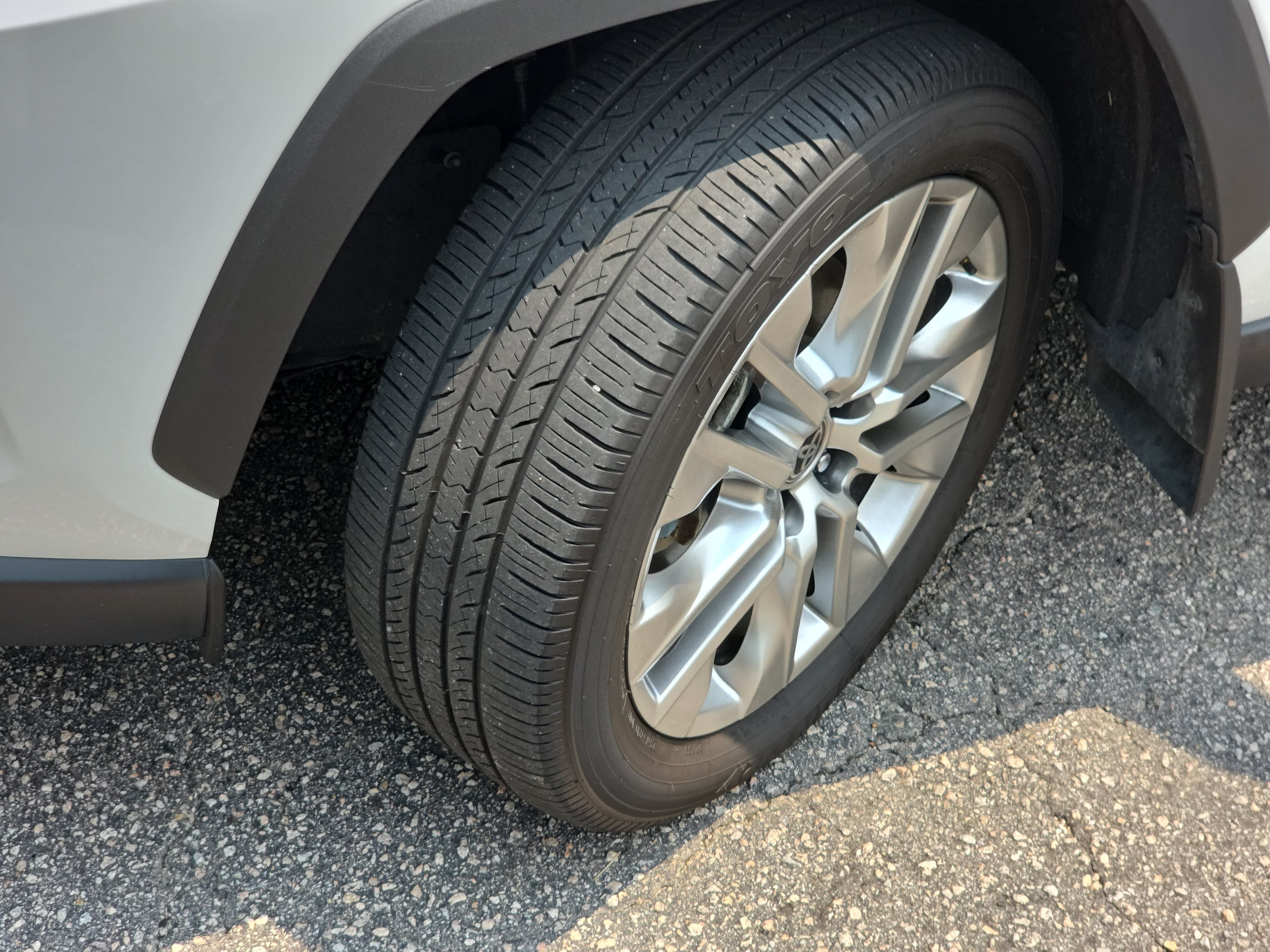 Used 2025 Toyota RAV4 Limited w/ Advanced Technology Package FWD image 33