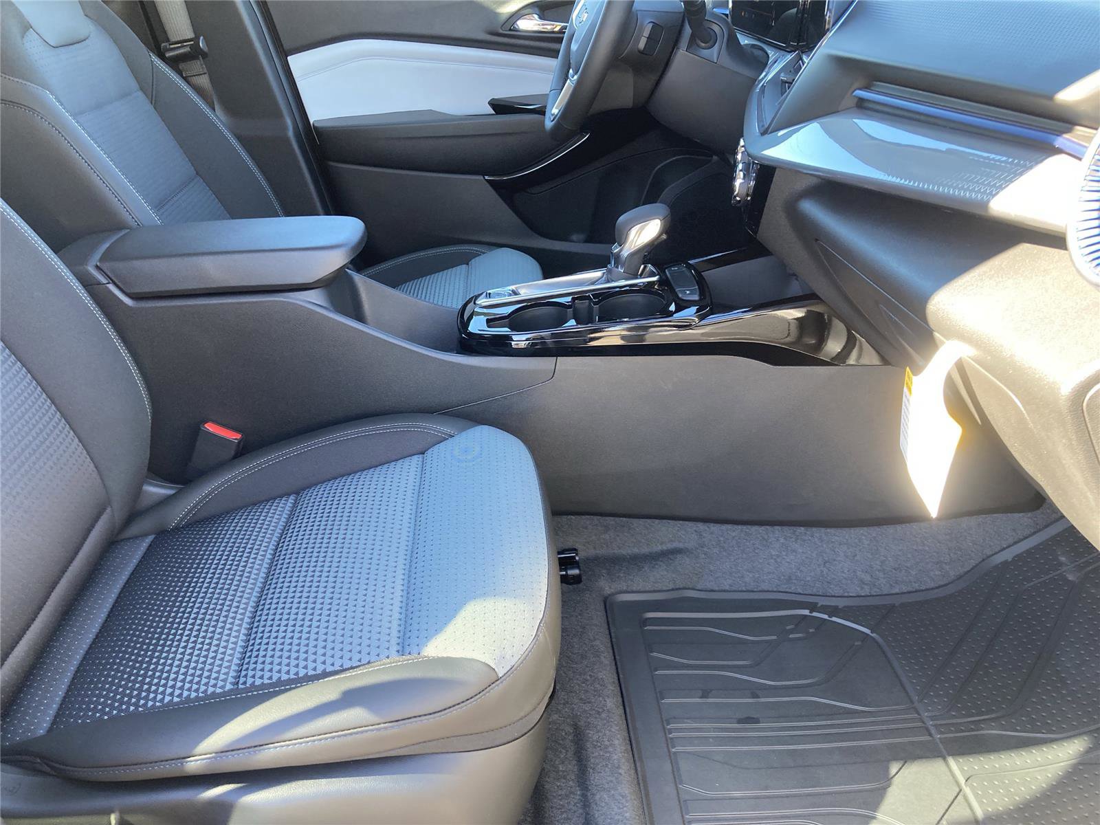 New 2026 Chevrolet Trax LT w/ Driver Confidence Package image 33