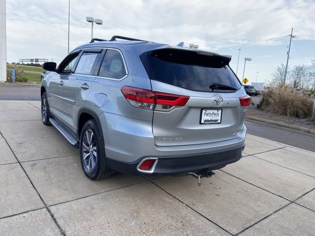 Used 2019 Toyota Highlander XLE image 9