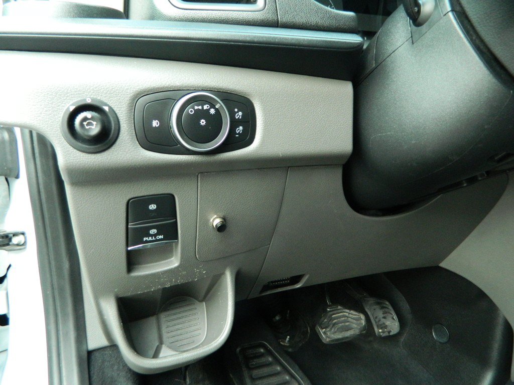 Used 2023 Ford Transit 250 Low Roof RWD image 19