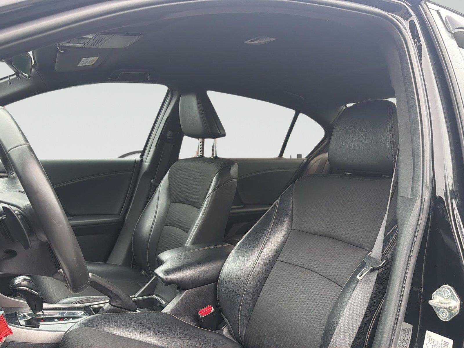 Used 2017 Honda Accord Sport image 12