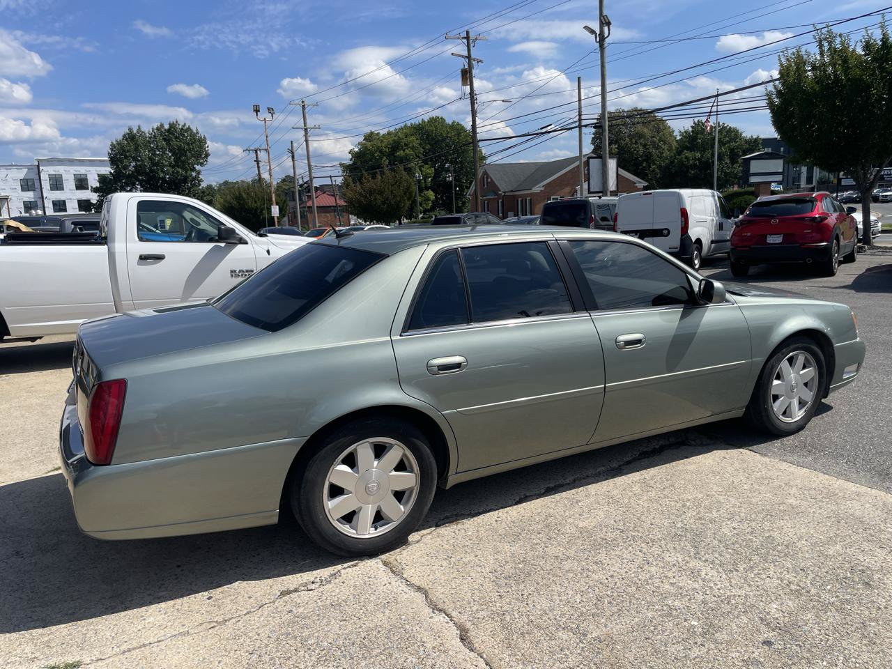 Used 2005 Cadillac De Ville DTS w/ Equipment Group FWD image 15