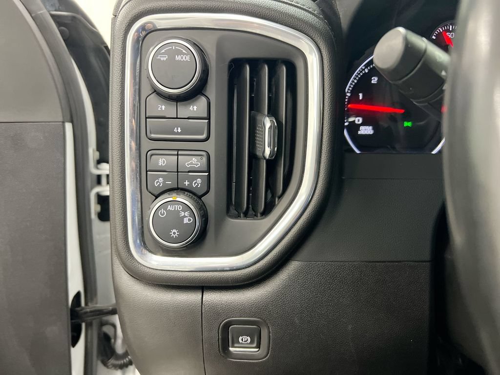 Used 2023 Chevrolet Silverado 2500 LT w/ Convenience Package AWD/4WD image 18