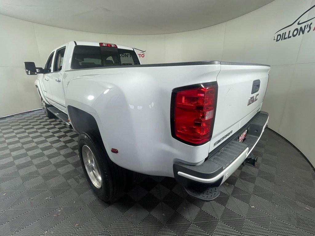 Used 2017 GMC Sierra 3500 Denali w/ Duramax Plus Package image 4