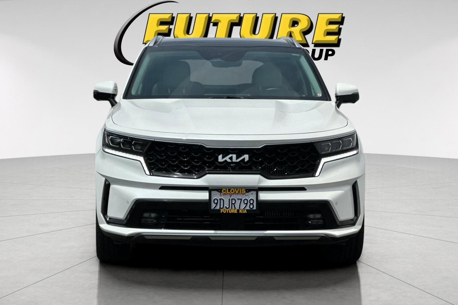 Certified 2023 Kia Sorento SX Prestige w/ Panoramic Sunroof Package AWD/4WD image 9
