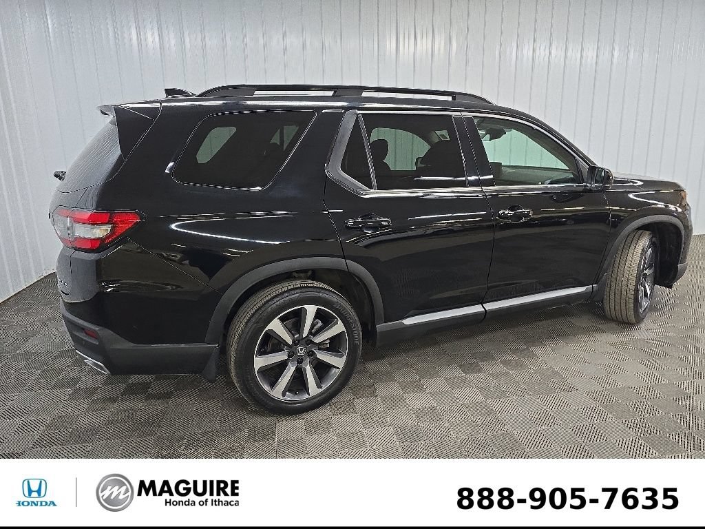 Used 2024 Honda Pilot Elite image 3