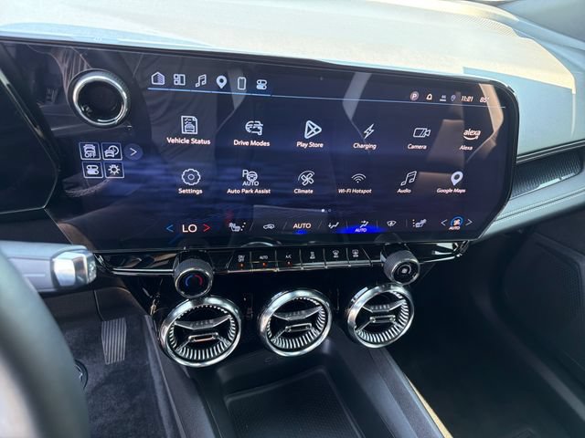 Certified 2025 Chevrolet Blazer EV LT w/ Super Cruise Package AWD/4WD image 20