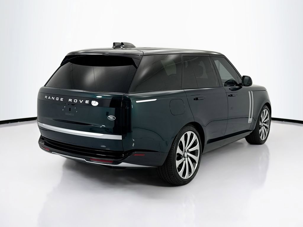 Used 2023 Land Rover Range Rover Autobiography image 5