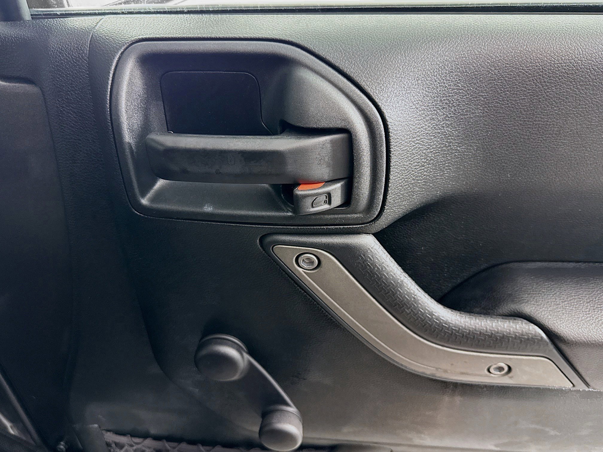 Used 2018 Jeep Wrangler Sport image 25