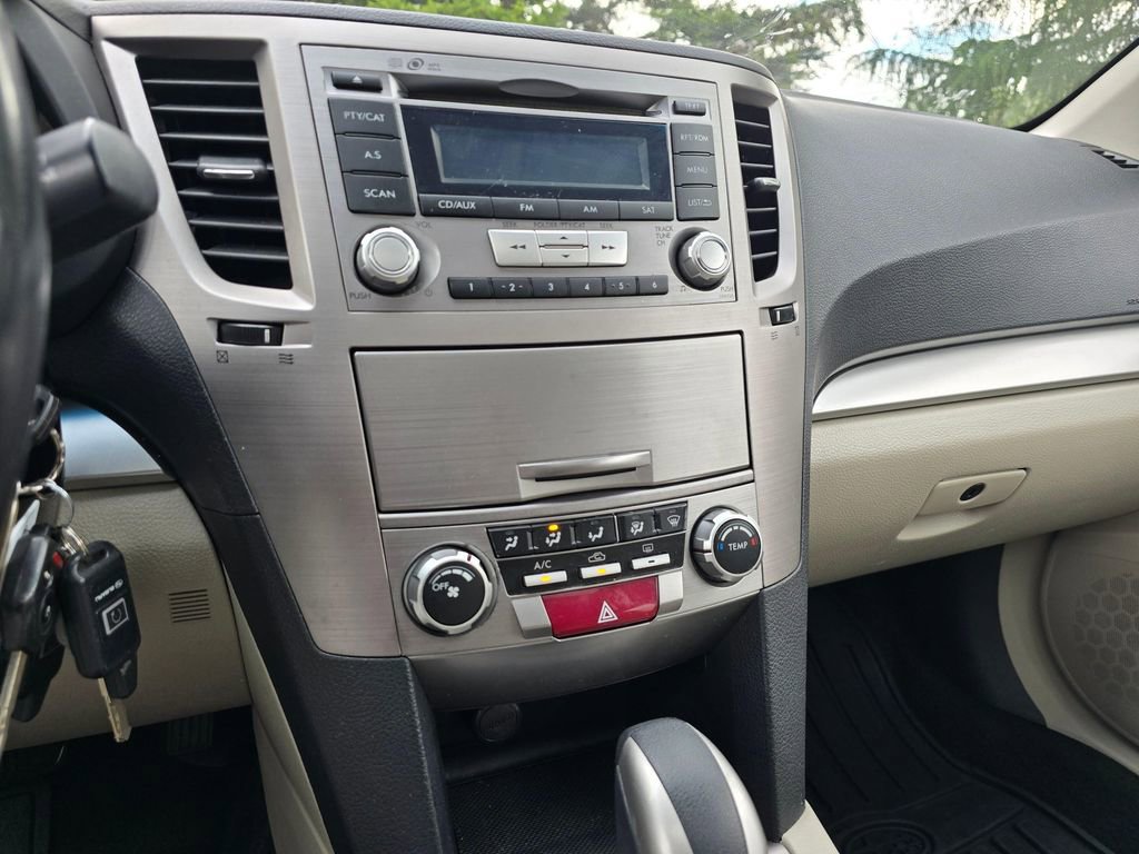 Used 2012 Subaru Outback 2.5i Premium AWD/4WD image 19
