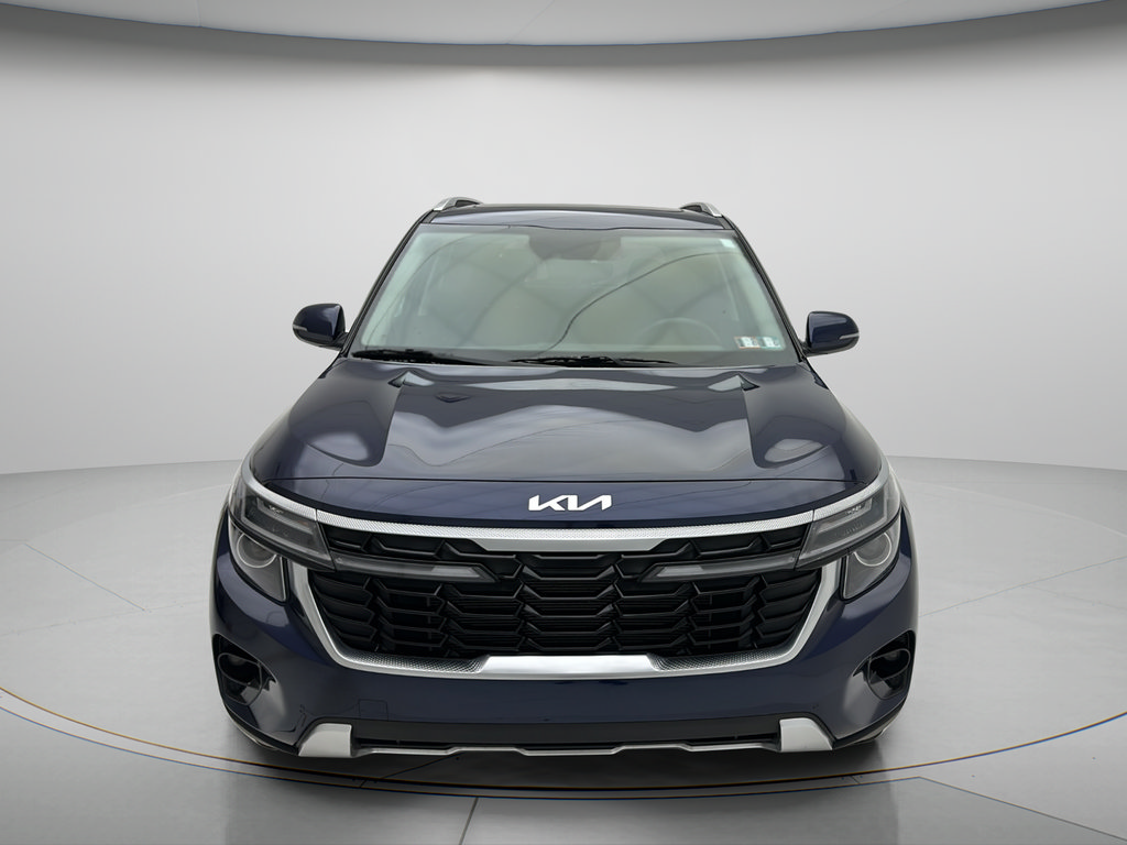 Used 2024 Kia Seltos EX AWD/4WD image 2