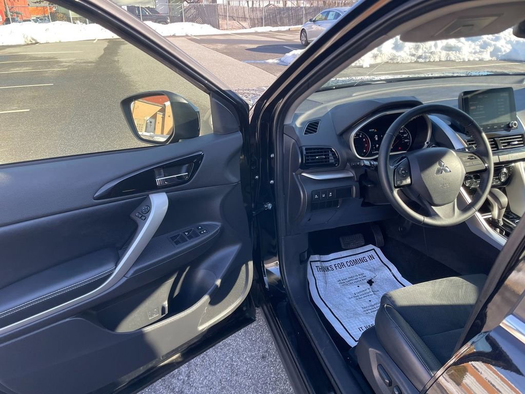 Used 2023 Mitsubishi Eclipse Cross SE image 10