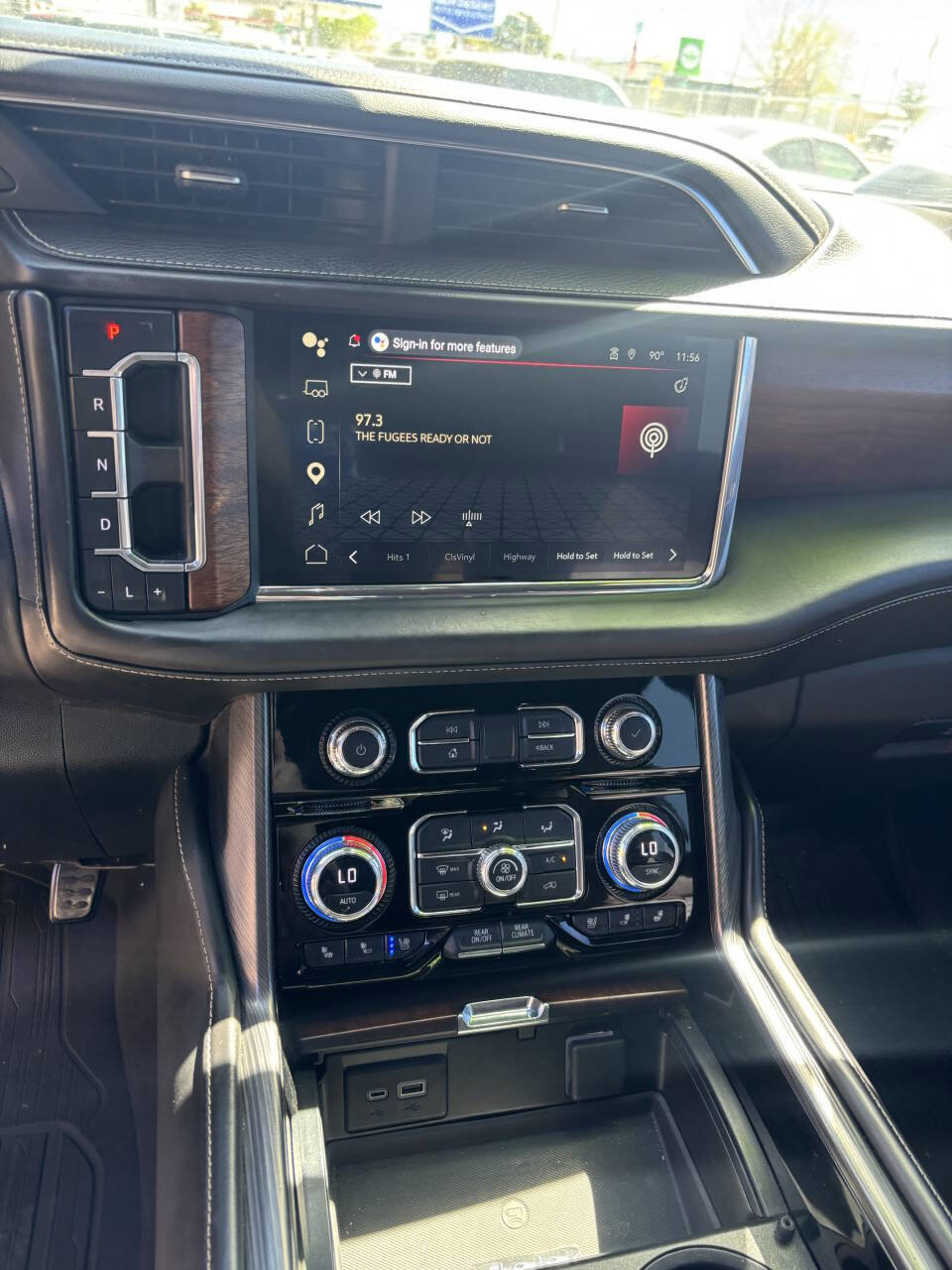 Used 2023 GMC Yukon Denali Ultimate image 9