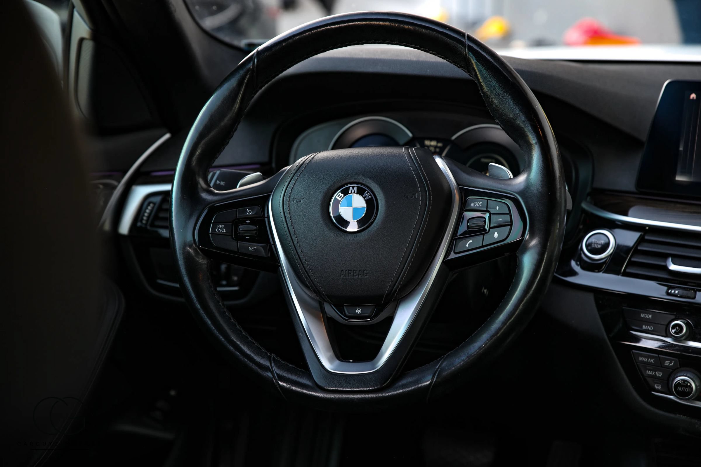 Used 2019 BMW 530e xDrive w/ Convenience Package AWD/4WD image 30