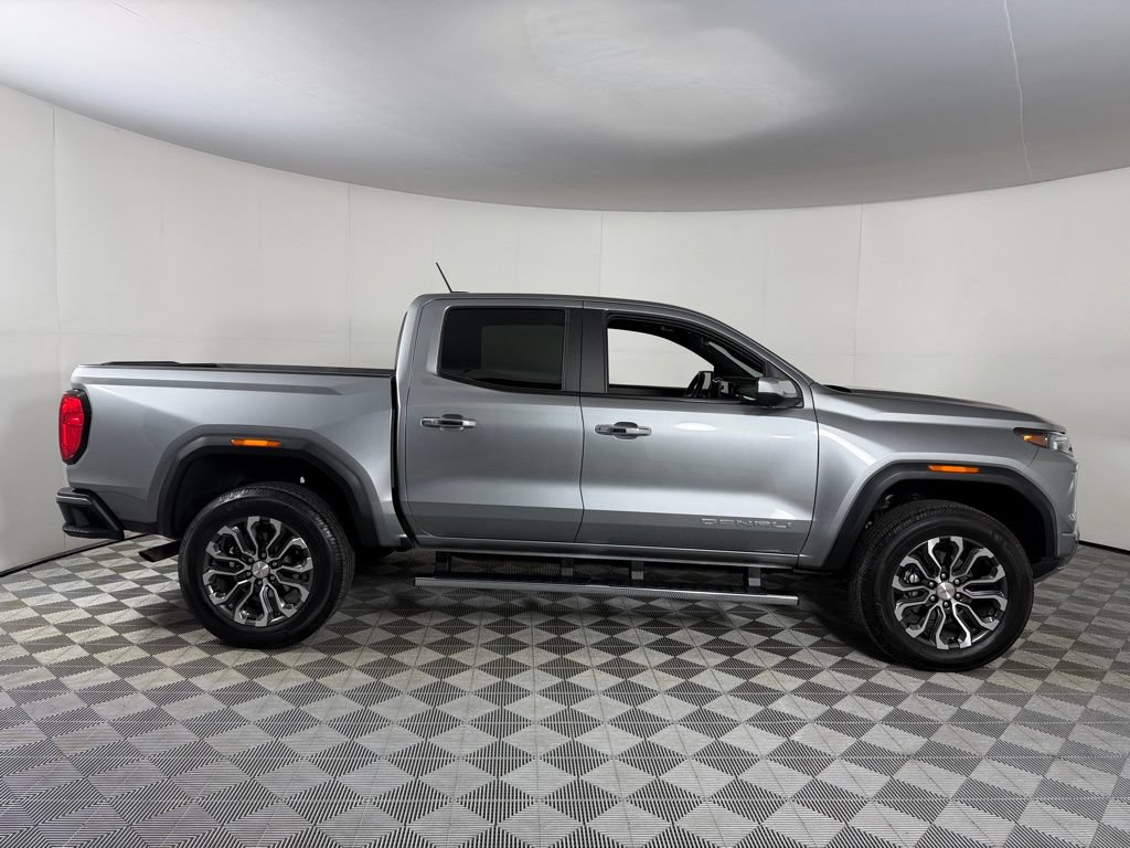Used 2024 GMC Canyon Denali AWD/4WD image 3